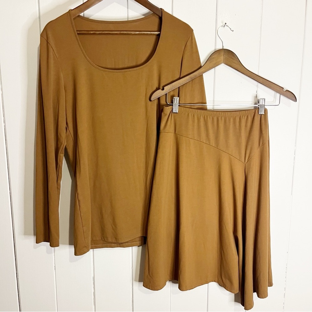 Weekenders Joy Collection Brown Top and Skirt Set. Size Medium.